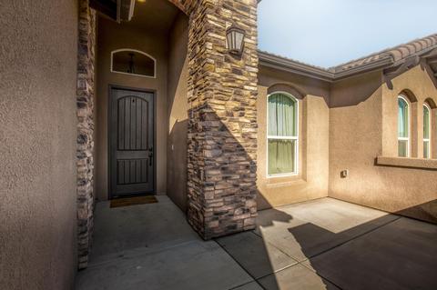 1487 Durango St, Tulare, CA 93274 photo 2