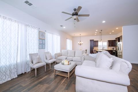 1487 Durango St, Tulare, CA 93274 photo 5