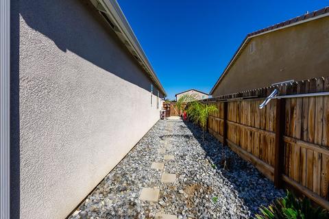 465 Ruby Dr, Lemoore, CA 93245 photo 27