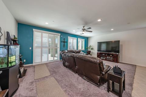 465 Ruby Dr, Lemoore, CA 93245 photo 3