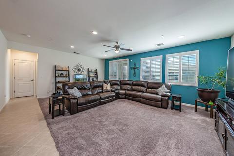 465 Ruby Dr, Lemoore, CA 93245 photo 2