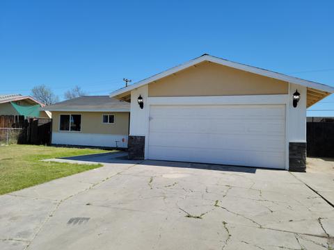 12845 Belle Haven Dr, Lemoore, CA 93245 photo 2