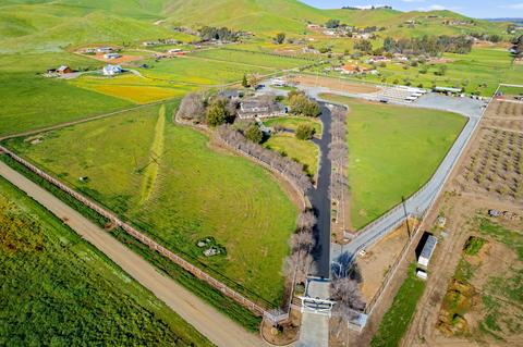 30923 Horse Dr, Exeter, CA 93221 photo 2