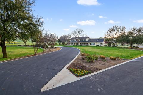 30923 Horse Dr, Exeter, CA 93221 photo 9