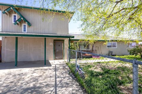 320 Alder Ct, Lemoore, CA 93245 photo 3