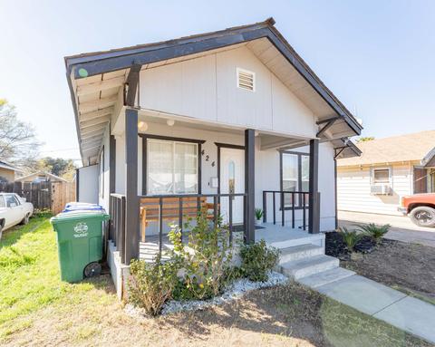 424 N Quince Ave, Exeter, CA 93221 photo 2