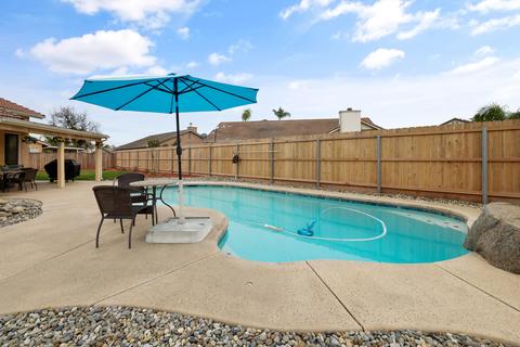 819 Willow Cir, Hanford, CA 93230 photo 38