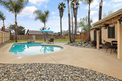 819 Willow Cir, Hanford, CA 93230 photo 40