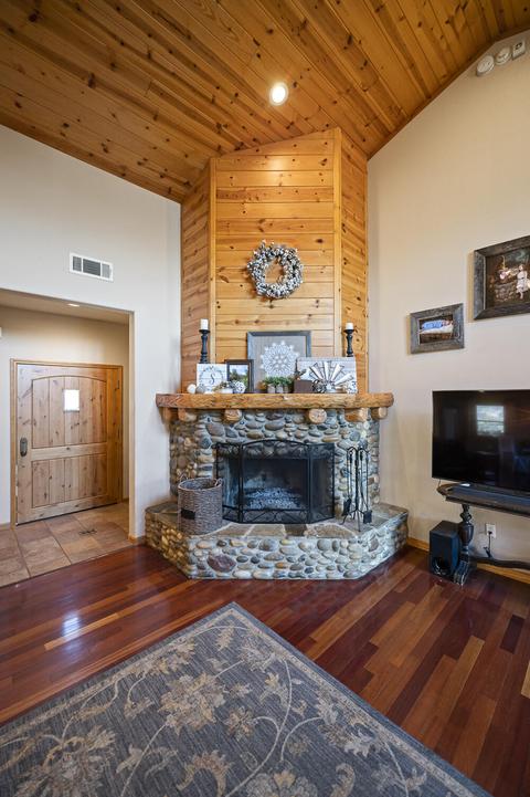 33572 Globe Dr, Springville, CA 93265 photo 17