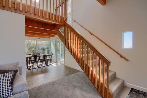 420 Worcester Dr, Cambria, CA 93428 photo 10