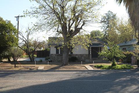 351 N C St, Exeter, CA 93221 photo 1