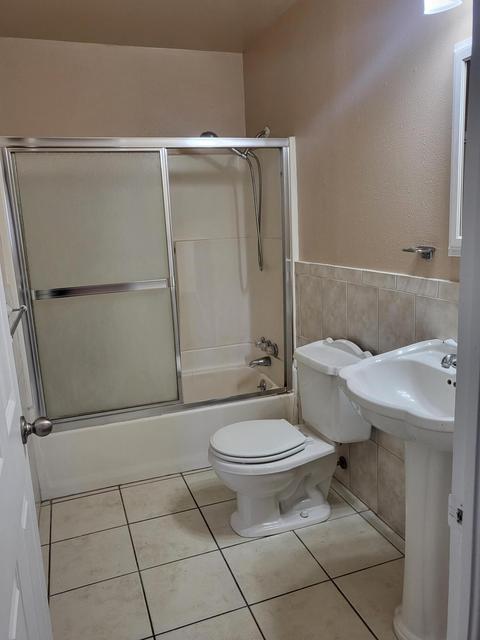 403 Beverly Dr, Clovis, CA 93612 photo 5