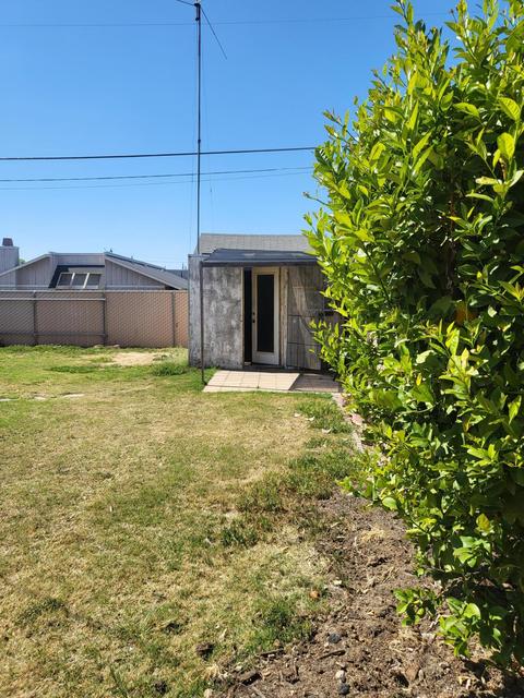 403 Beverly Dr, Clovis, CA 93612 photo 16