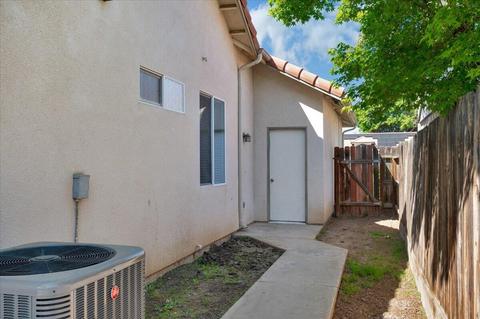 4031 E Center Ave, Visalia, CA 93292 photo 10