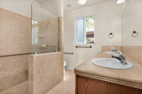 4031 E Center Ave, Visalia, CA 93292 photo 28