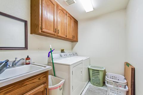 1925 E Mary Ave, Visalia, CA 93292 photo 29