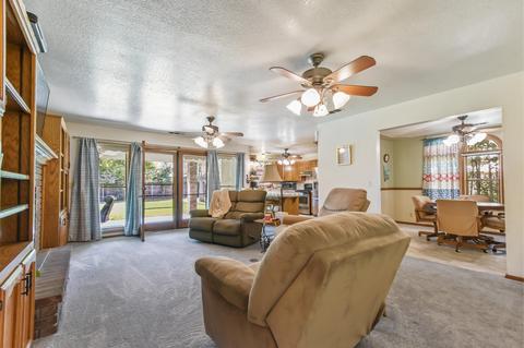 1925 E Mary Ave, Visalia, CA 93292 photo 9
