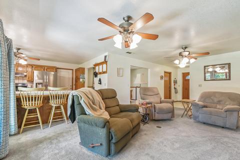 1925 E Mary Ave, Visalia, CA 93292 photo 10