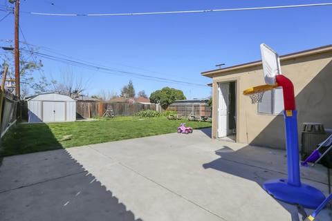 912 E Cypress Ave, Visalia, CA 93292 photo 17