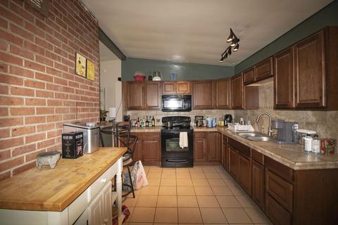 1001 E Noble Ave, Visalia, CA 93292 photo 5