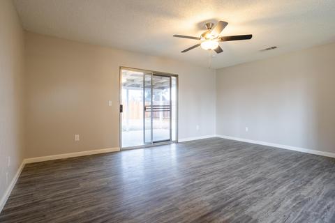 1230 E Myrtle St, Hanford, CA 93230 photo 5
