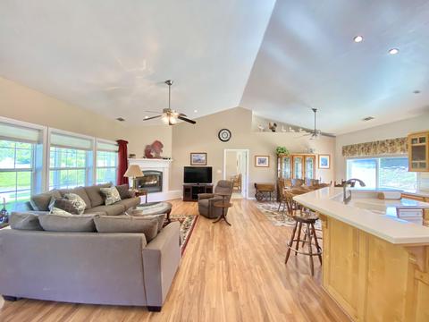 33500 Globe Dr, Springville, CA 93265 photo 6