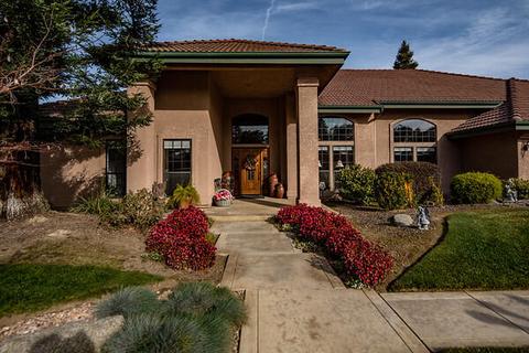 2638 E Harter Ct, Visalia, CA 93292 photo 2