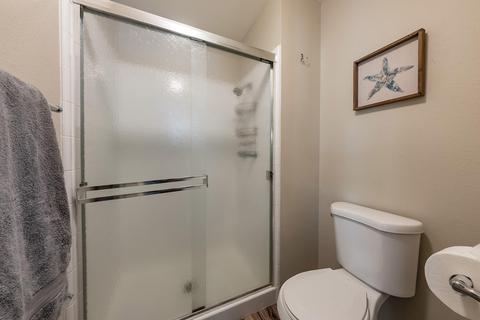 630 Orangewood Dr, Lemoore, CA 93245 photo 18