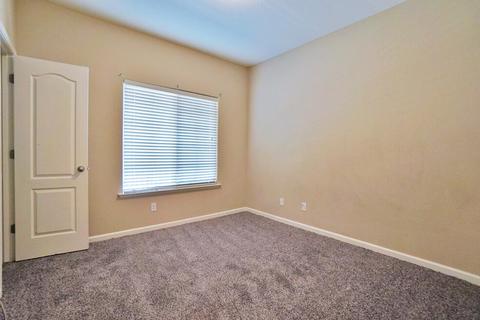 1129 Freedom Dr, Lemoore, CA 93245 photo 24