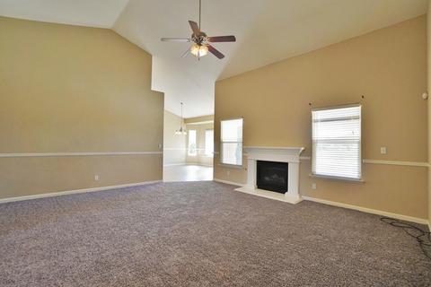 1129 Freedom Dr, Lemoore, CA 93245 photo 7