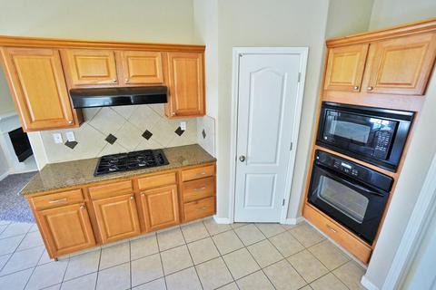 1129 Freedom Dr, Lemoore, CA 93245 photo 16