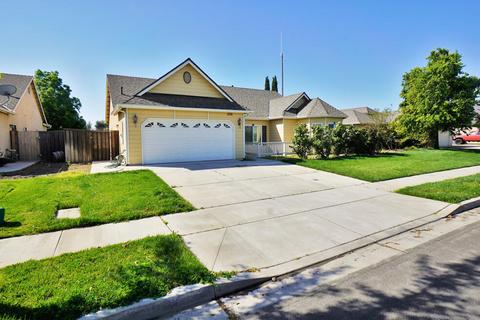 1129 Freedom Dr, Lemoore, CA 93245 photo 2