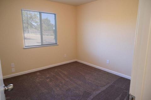 419 James Ave, Corcoran, CA 93212 photo 11