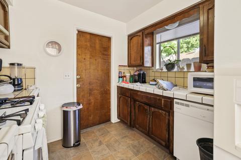 2517 S Memory St, Visalia, CA 93277 photo 18