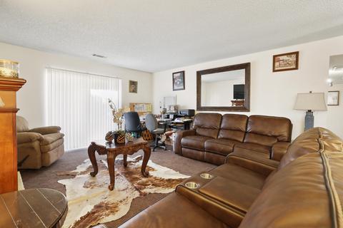 2517 S Memory St, Visalia, CA 93277 photo 6