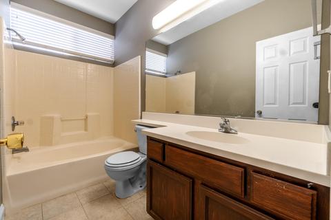 3942 Elowin Ave, Visalia, CA 93292 photo 19