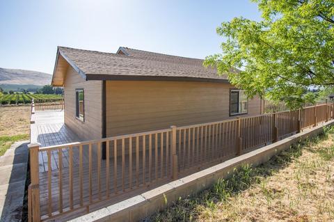 1148 N Harvard Ave, Lindsay, CA 93247 photo 2