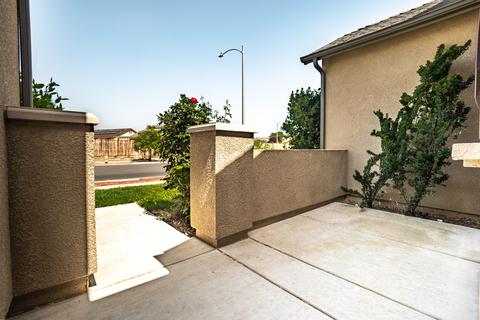991 Heirloom Way, Lemoore, CA 93245 photo 6