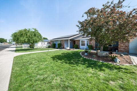 1164 Ashland Dr, Lemoore, CA 93245 photo 2