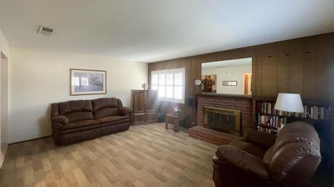 149 E Gannon Dr, Tulare, CA 93274 photo 2