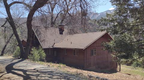 1373 Bourbon Dr, Springville, CA 93265 photo 4