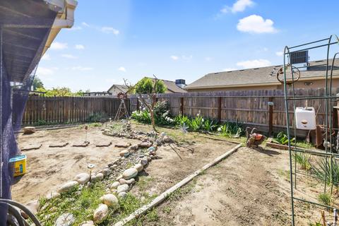 1003 E Ferguson Ave, Visalia, CA 93292 photo 32