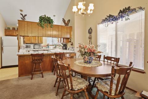 1003 E Ferguson Ave, Visalia, CA 93292 photo 10
