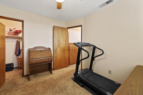 1003 E Ferguson Ave, Visalia, CA 93292 photo 20