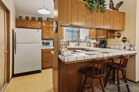 1003 E Ferguson Ave, Visalia, CA 93292 photo 12