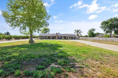 19071 Avenue 300 #A, Exeter, CA 93221 photo 2