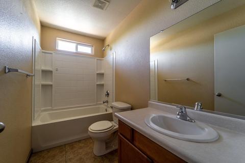 905 Haven Ct, Tulare, CA 93274 photo 18