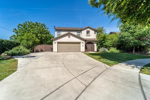 905 Haven Ct, Tulare, CA 93274 photo 2