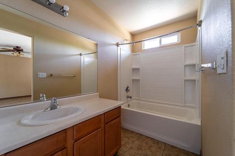 905 Haven Ct, Tulare, CA 93274 photo 17