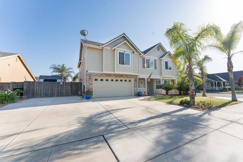 1035 Tranquility Ct, Lemoore, CA 93245 photo 3